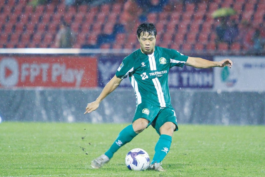 Khi cầu thủ Việt Nam sớm thành… tỷ phú