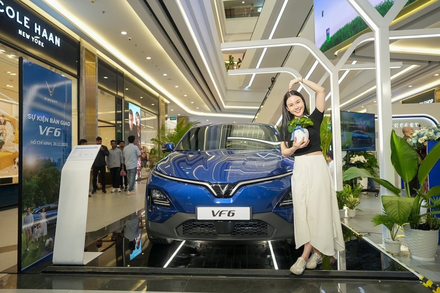 Cách kinh doanh “Trọng tình - trượng nghĩa” của hãng xe số 1 Việt Nam