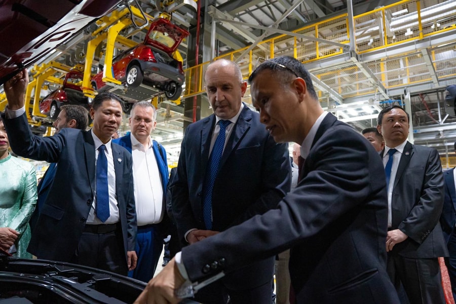 Tổng thống Bulgaria mời VinFast đầu tư sản xuất ô tô điện tại Bulgaria