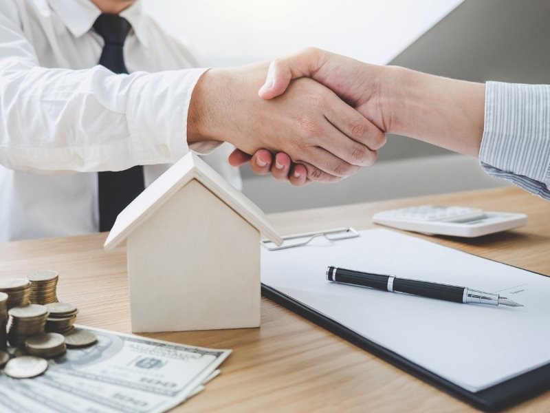 Quy định 17 hành vi môi giới bất động sản không được làm