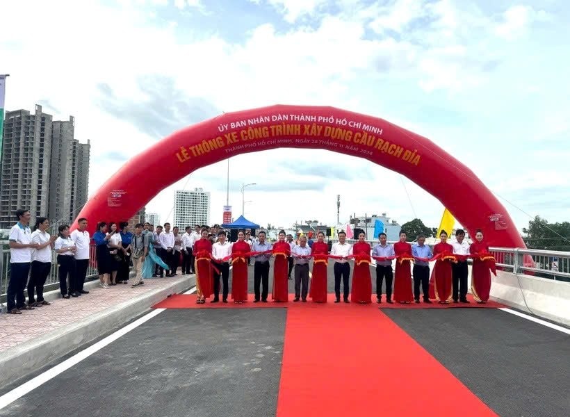 Thông xe cầu Rạch Đỉa nối quận 7 và Nhà Bè