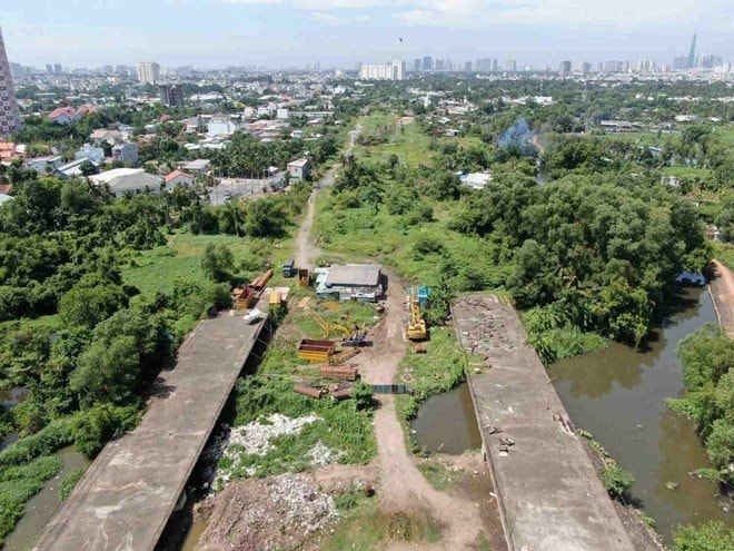 Lãnh đạo UBND TP.HCM chia việc xử lý loạt dự án lớn tồn đọng