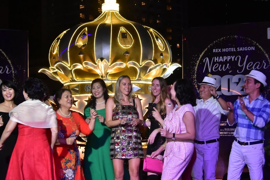 Chào đón năm mới tại Rex Sài Gòn cùng người thân yêu