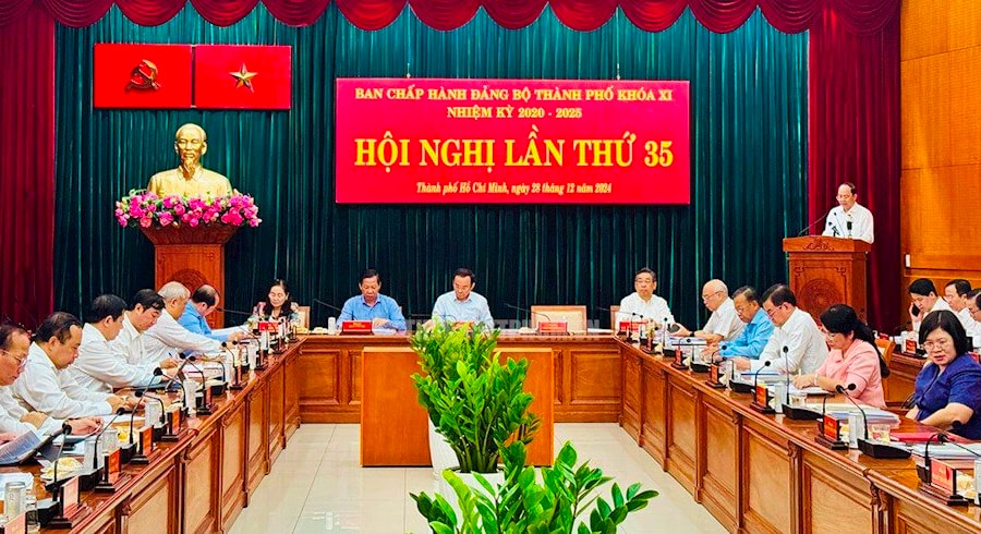 Hội nghị Thành ủy TP.HCM thảo luận đề án tinh gọn bộ máy và chuẩn bị văn kiện đại hội