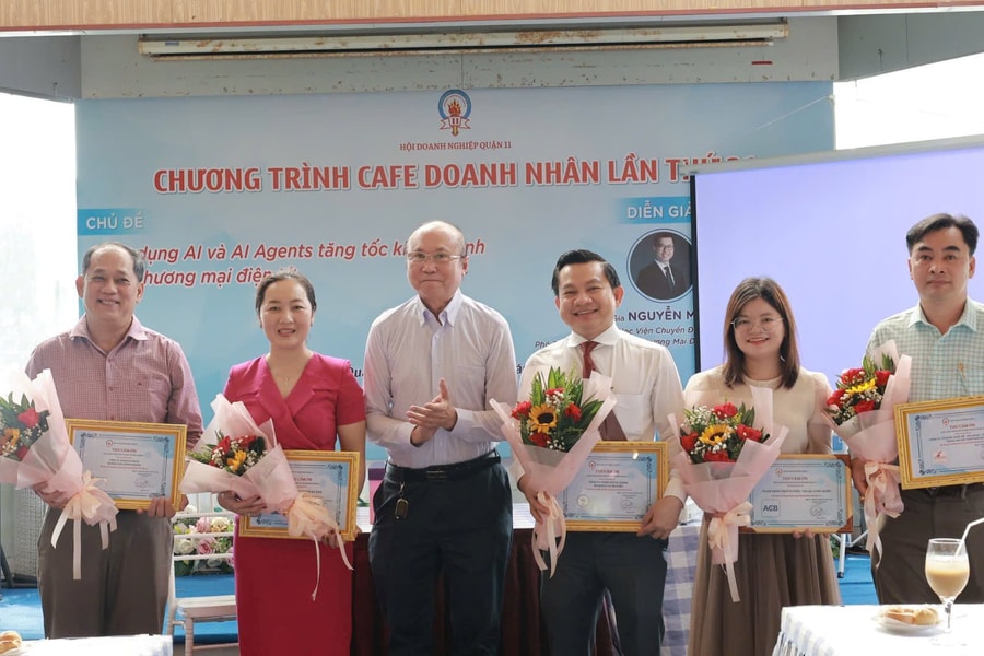 Cà phê doanh nhân Quận 11: Ứng dụng AI và AI Agents trong kinh doanh – hấp dẫn nhưng vẫn nhiều lo ngại