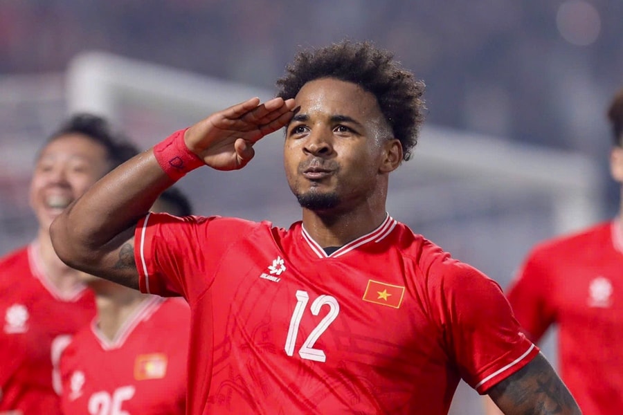 Chung kết lượt đi AFF Cup 2024: Nguyễn Xuân Son toả sáng, tuyển Việt Nam giành lợi thế lớn