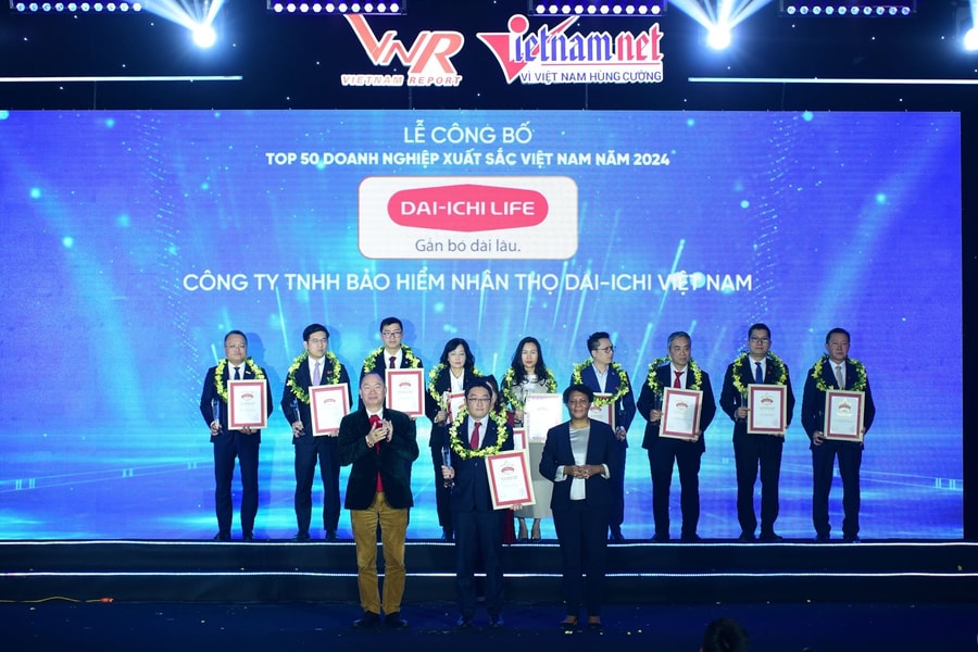 9 năm liên tiếp, Dai-ichi Life Việt Nam nhận danh hiệu “Top 500 Doanh nghiệp lớn nhất Việt Nam”