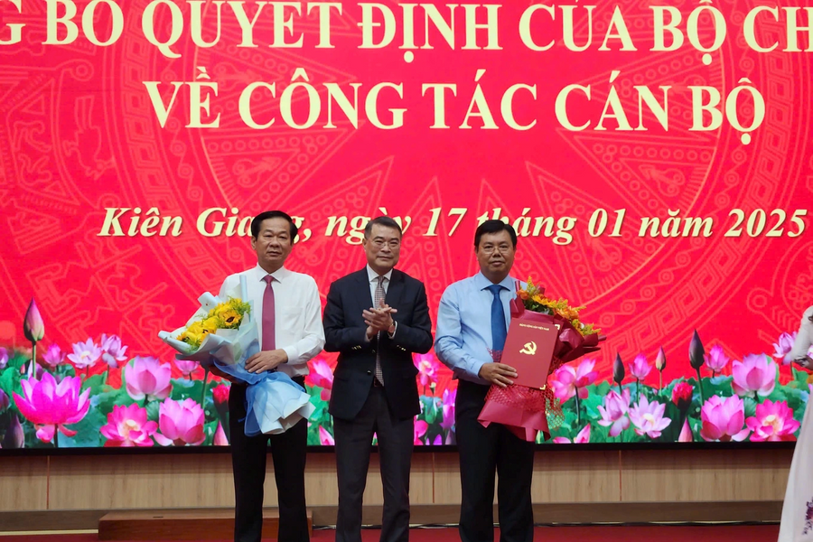 Bí thư Tỉnh uỷ Cà Mau làm Bí thư Tỉnh uỷ Kiên Giang