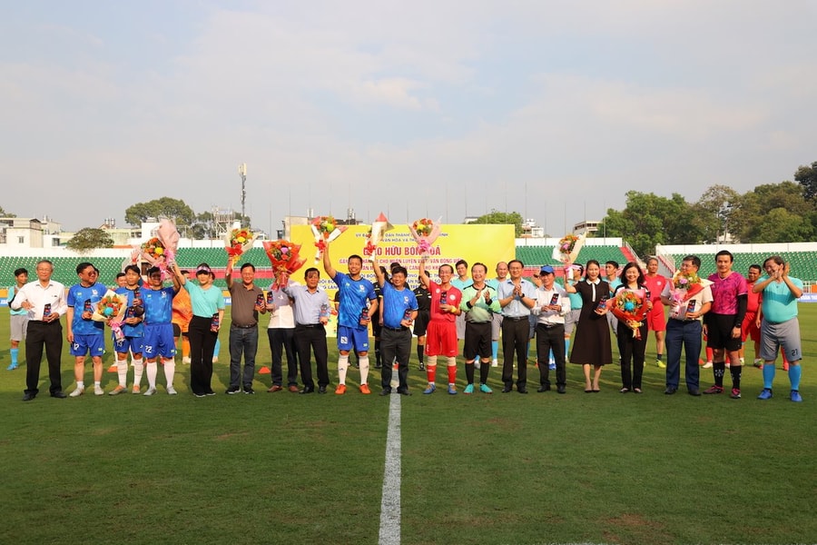 Gần 600 triệu đồng hỗ trợ vận động viên, văn nghệ sĩ khó khăn