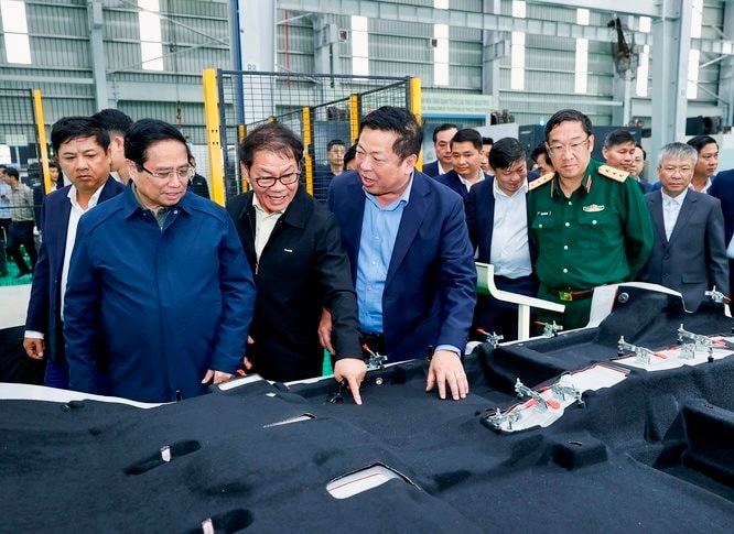 Thủ tướng đề nghị Thaco sản xuất tàu đường sắt tốc độ cao