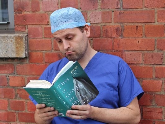 Chuyện chưa kể sau cánh cửa bệnh viện