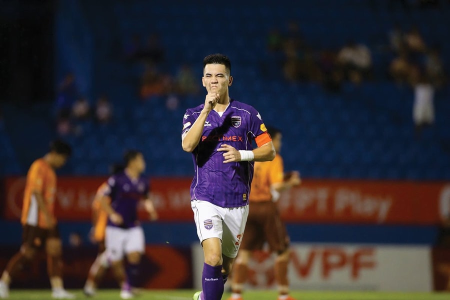 Quả bóng Vàng 2024: Món quà cho Nguyễn Tiến Linh?