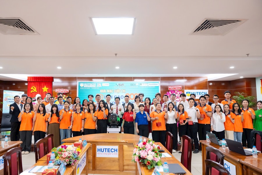 “Đỉnh cao chứng trường”: Sân chơi thực chiến cho sinh viên Việt