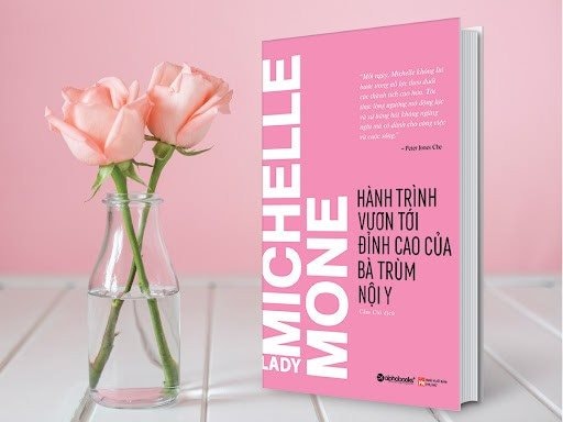 Từ khu ổ chuột Glasgow đến bà trùm nội y nước Anh