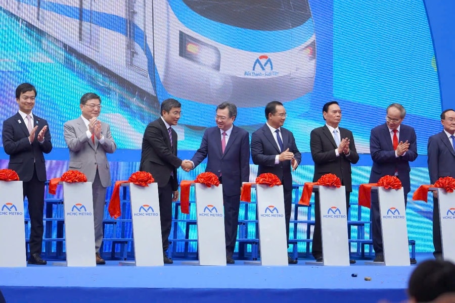 Khánh thành metro số 1 đưa TP.HCM vào kỷ nguyên giao thông mới