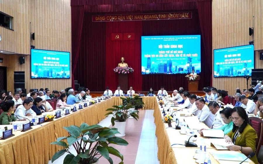 TP.HCM thành tựu 50 năm xây dựng, bảo vệ và phát triển