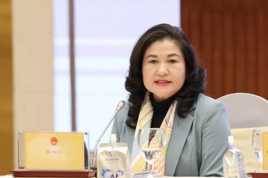 Bộ Nội vụ làm rõ chính sách tiền lương, nhân sự sau khi bỏ cấp huyện