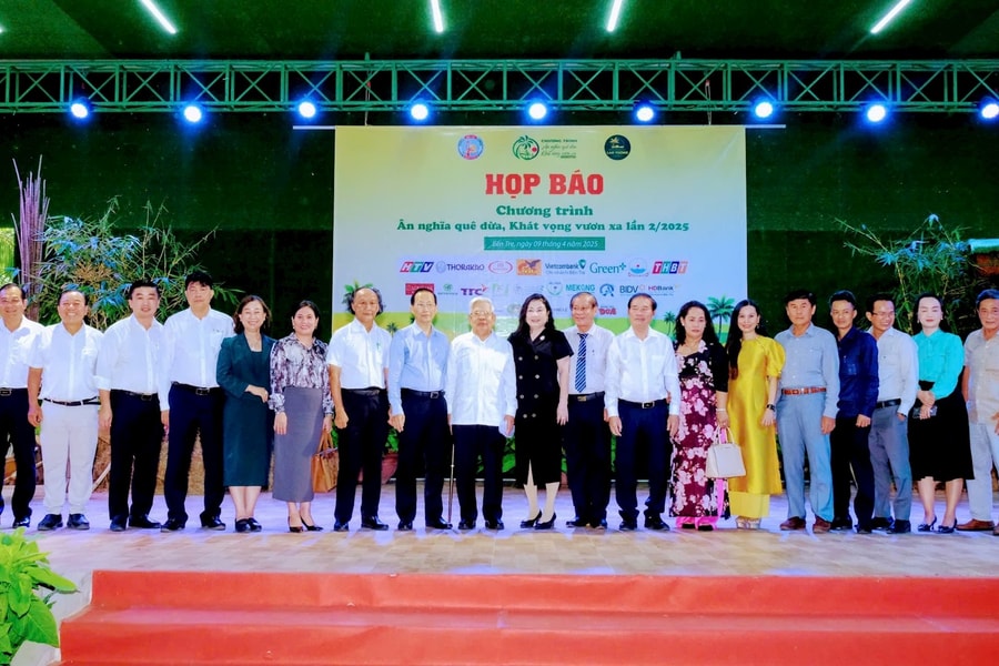 Bến Tre tổ chức chương trình “Ân nghĩa quê dừa - Khát vọng vươn xa”