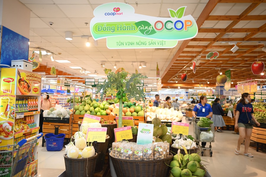 Lễ hội hàng HTX tại Co.opmart: Giá tốt, quà hấp dẫn