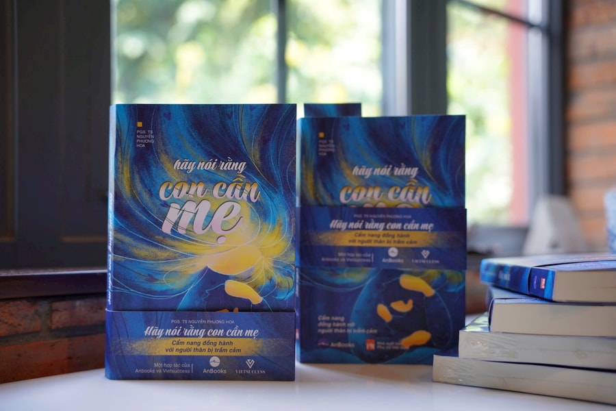 Hãy nói rằng con cần mẹ - Cẩm nang đồng hành với người thân bị trầm cảm