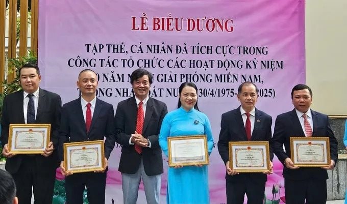 TP.HCM tuyên dương tập thể, cá nhân tiêu biểu trong công tác về người Việt Nam ở nước ngoài