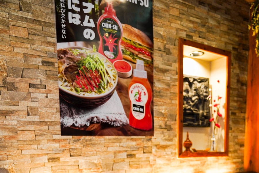 Nhiều nhà hàng tại Nhật Bản ưa chuộng một loại tương ớt đến từ Việt Nam