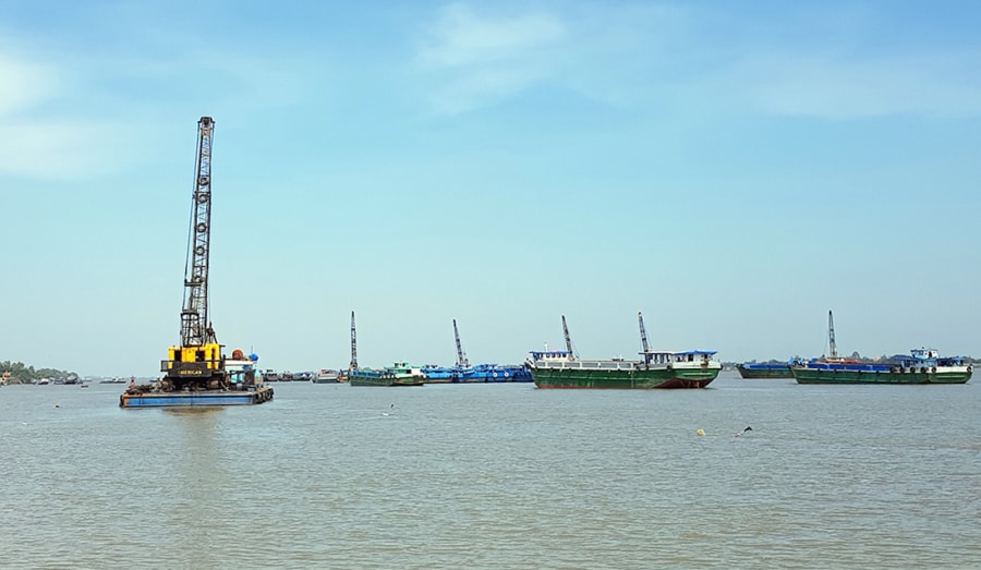 Đồng Tháp dự kiến đấu giá quyền khai thác ba mỏ cát trên sông Tiền với tổng diện tích gần 54 ha