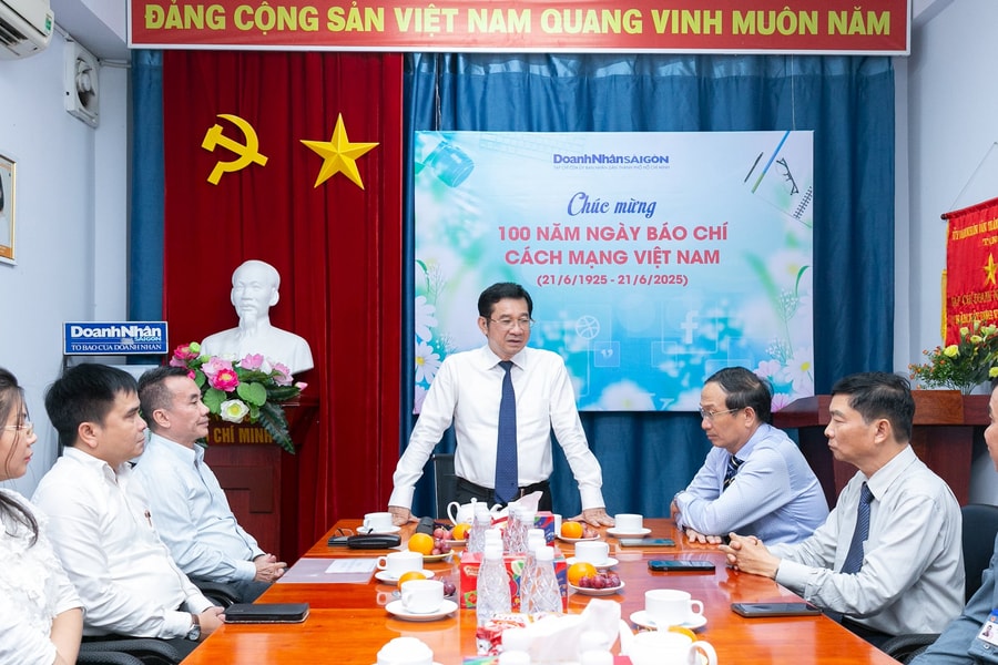Lãnh đạo TP.HCM thăm và chúc mừng Tạp chí Doanh Nhân Sài Gòn nhân kỷ niệm Ngày Báo chí Cách mạng Việt Nam