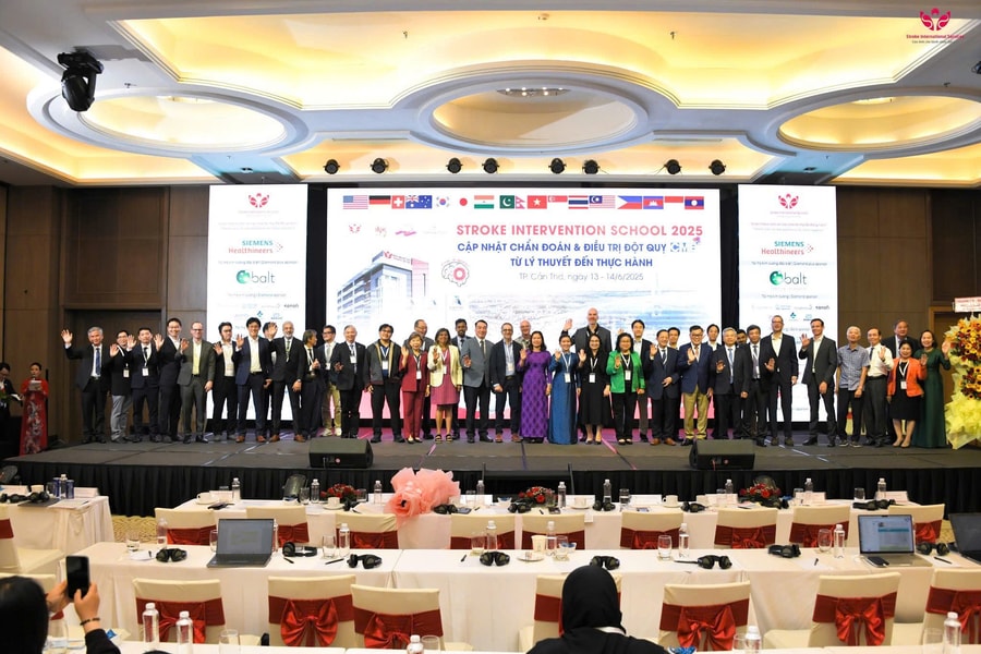 Khởi động Stroke Intervention School 2025: Cập nhật điều trị đột quỵ và ra mắt trung tâm nghiên cứu tiền lâm sàng đầu tiên tại Việt Nam