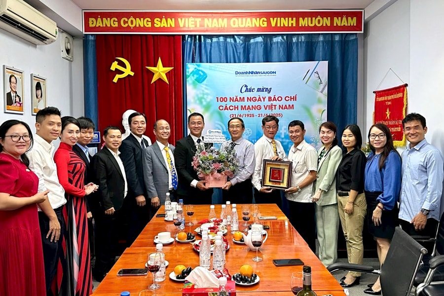 Câu lạc bộ Doanh Nhân Sài Gòn thăm Tạp chí Doanh Nhân Sài Gòn: Thắt chặt mối quan hệ gắn bó, hướng đến hợp tác chiến lược