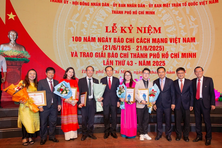 Tạp chí Doanh Nhân Sài Gòn đoạt 2 giải Báo chí TP.HCM lần thứ 43