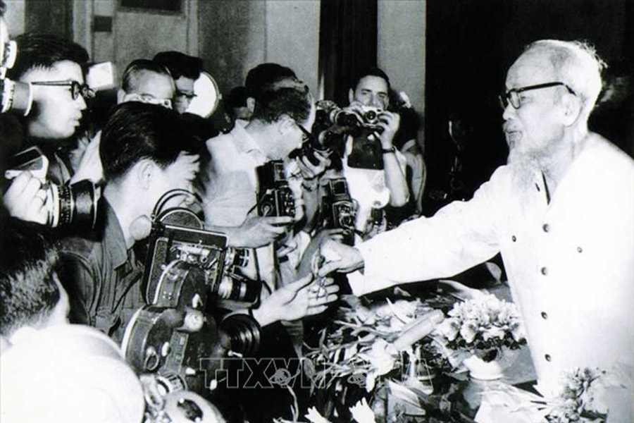 Người thầy vĩ đại của những người làm báo cách mạng Việt Nam (Bài 1)