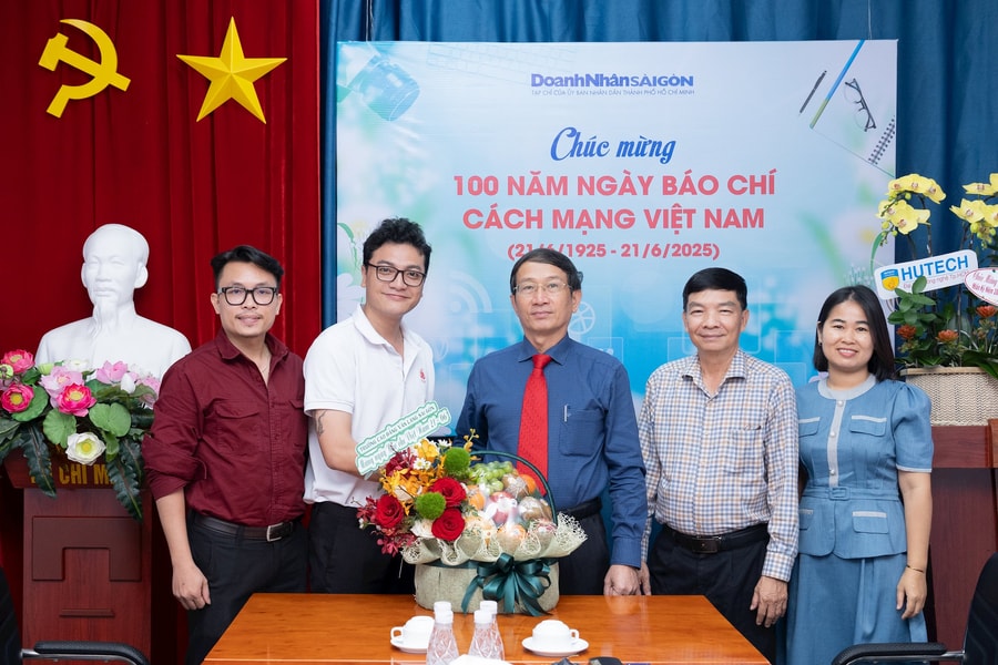 Trường cao đẳng Văn Lang Sài Gòn thăm Tạp chí Doanh Nhân Sài Gòn nhân kỷ niệm 100 năm Ngày Báo chí Cách mạng Việt Nam