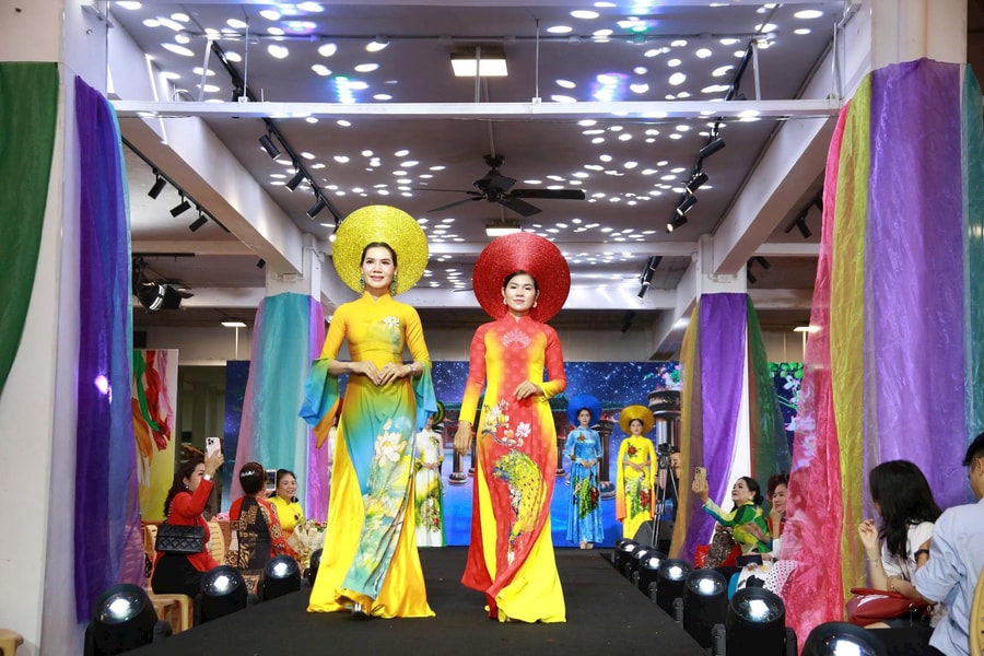 TP.HCM đẩy mạnh quảng bá hình ảnh áo dài Việt Nam