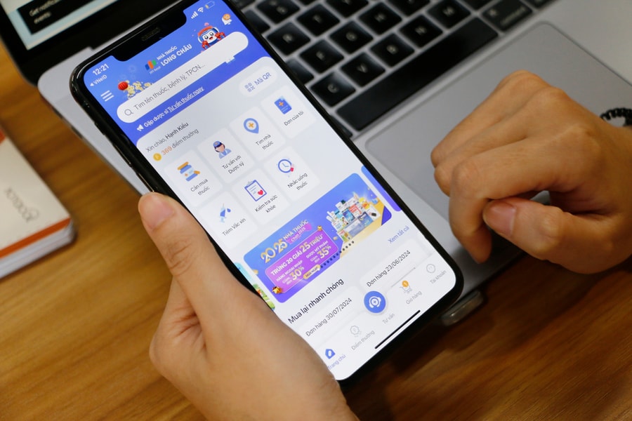 Bán thuốc trực tuyến bắt buộc công khai chứng chỉ hành nghề và số điện thoại người tư vấn