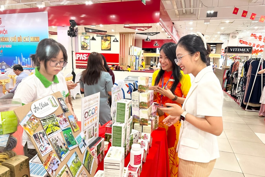 Siêu thị thuần Việt mở đại tiệc ưu đãi toàn quốc mừng Ngày Quốc tế Hợp tác xã