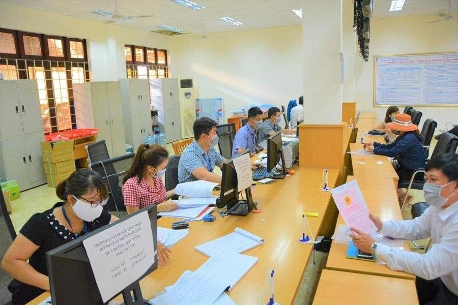 Tăng cường lực lượng viên chức giúp 168 xã, phường tại TP.HCM giải quyết thủ tục đất đai