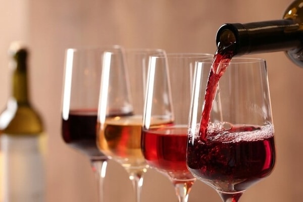 VCCI kiến nghị bãi bỏ giấy phép kinh doanh rượu