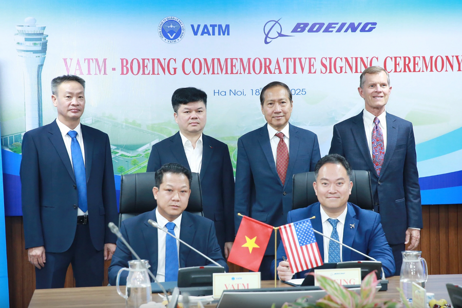 Bản tin chiều 18/7: Boeing hợp tác với Việt Nam nâng cao năng lực quản lý không lưu; TP.HCM sẽ phủ biển báo phát sáng khắp các tuyến đường