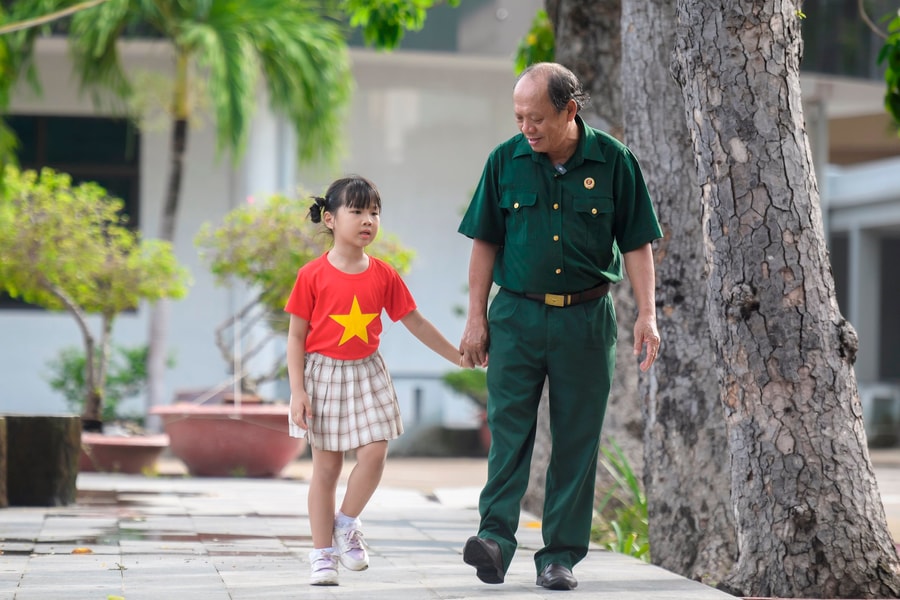 Vinamilk “Viết tiếp câu chuyện hoà bình” bằng tranh và hành động