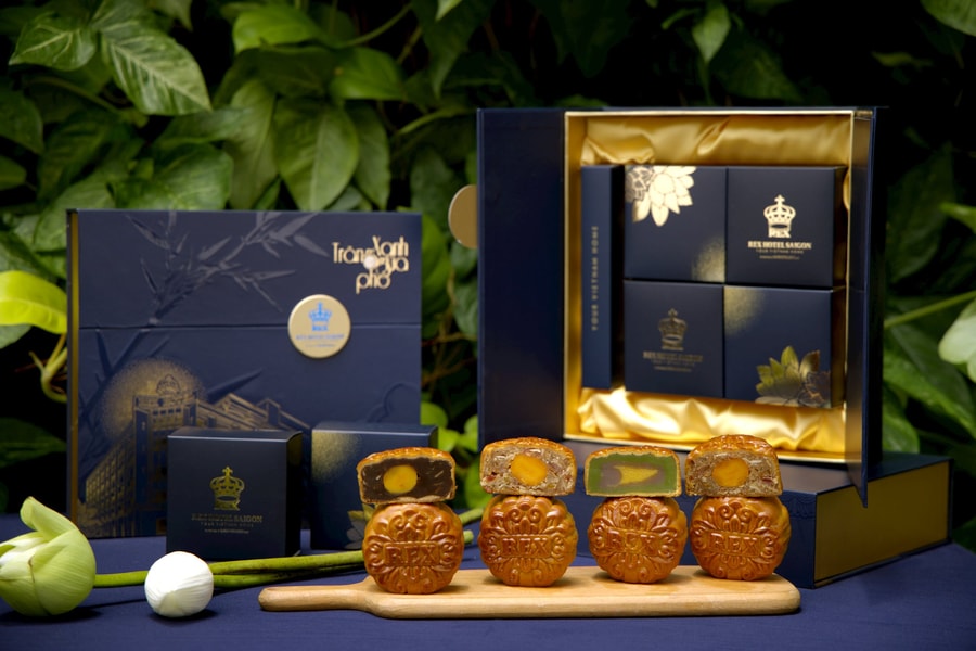 Trọn vị yêu thương cùng bánh trung thu Rex