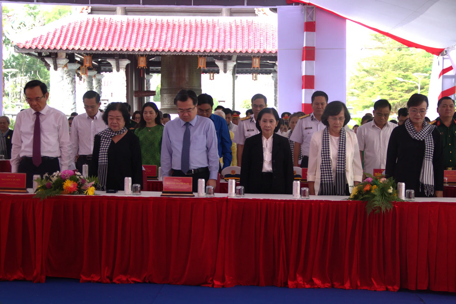 TP.HCM tổ chức Lễ giỗ tri ân các anh hùng liệt sĩ và đồng bào yêu nước tại Côn Đảo