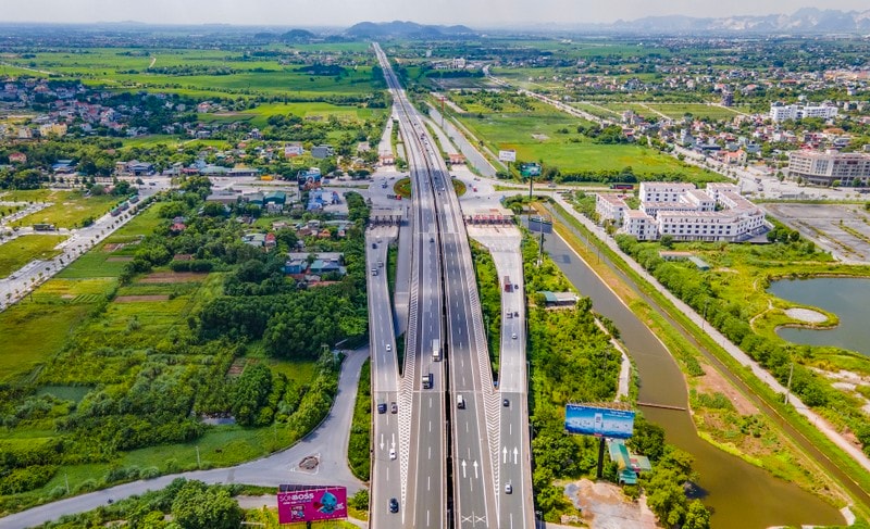 Ninh Bình đề xuất đầu tư 4 tuyến giao thông chiến lược với tổng vốn hơn 29.000 tỷ đồng