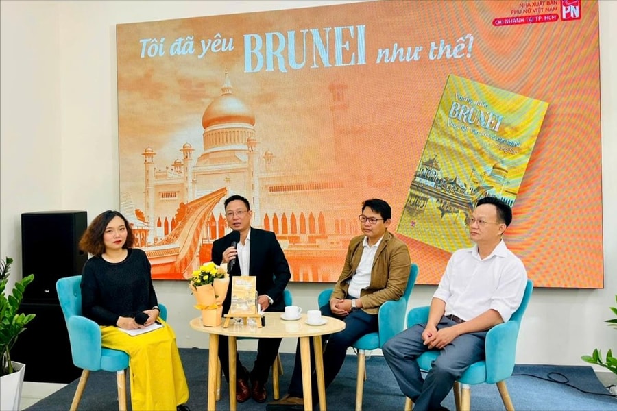 Khám phá Vương quốc Brunei qua những trang sách du ký