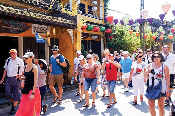 Việt Nam đón 12,2 triệu lượt khách quốc tế trong 7 tháng đầu năm