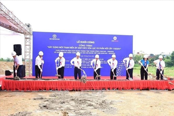 Khởi công 2 công trình trọng điểm Trạm biến áp 220kV Hòa Lạc và 110kV Phú Cát