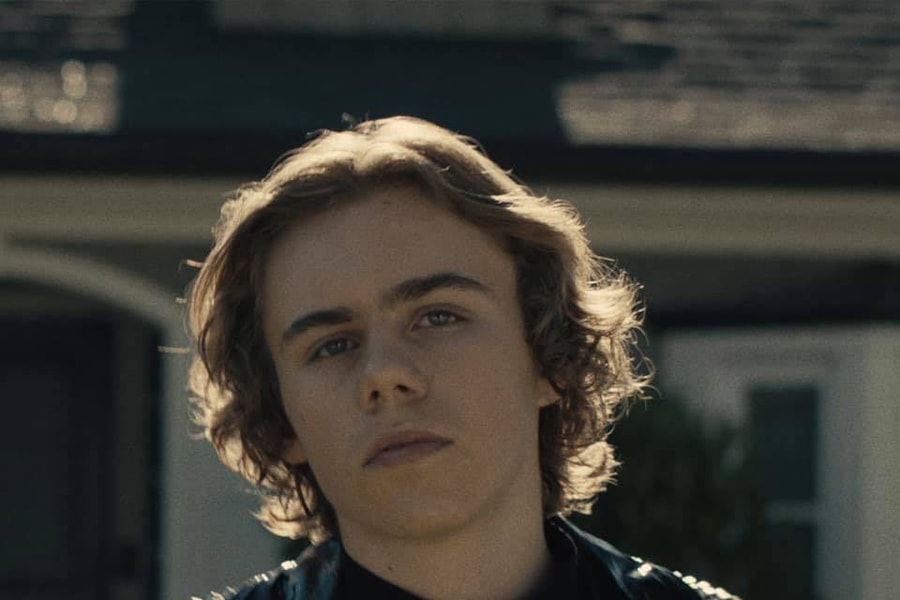 The Kid LAROI đến Việt Nam: Fan chờ 5 tiếng ở sân bay, rapper Double2T bất ngờ gặp idol trên chuyến bay