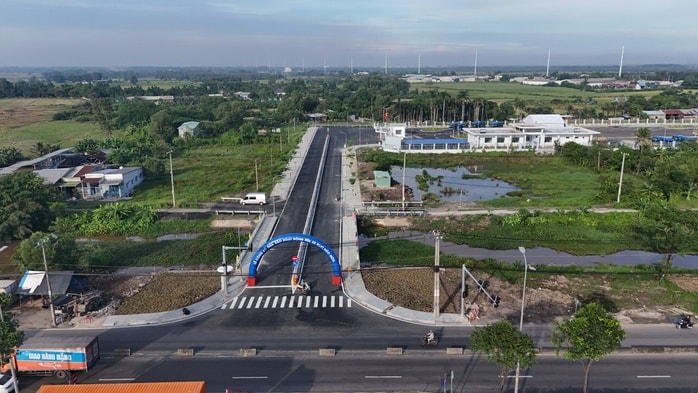 TP.HCM khai trương bến xe buýt Hóc Môn hơn 10.000 m², phục vụ cửa ngõ Tây Bắc