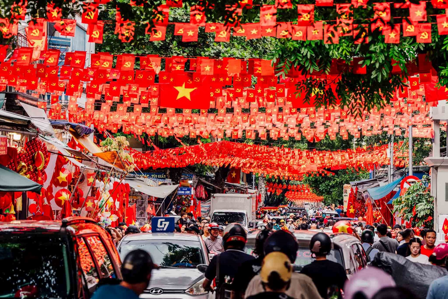 Bản tin sáng 29/8: Tặng mỗi người dân 100.000 đồng nhân dịp Quốc khánh 2/9; TP.HCM khai thác bến xe buýt mới tại cửa ngõ Tây Bắc