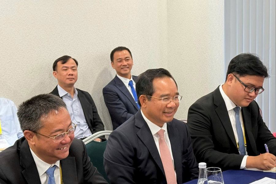 Chủ tịch TP.HCM tiếp Bộ trưởng Du lịch Campuchia Huot Hak